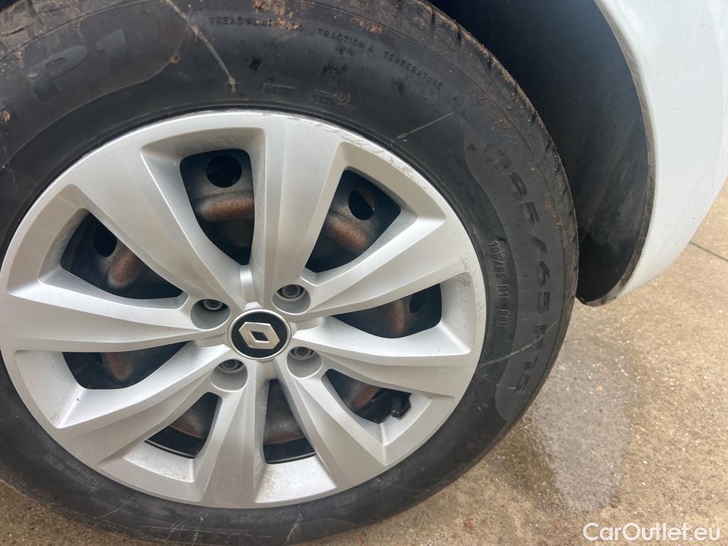  Renault  Clio RENAULT  / 2019 / 5P / berlina con portón Business TCe 74 kW (100CV) GLP #13