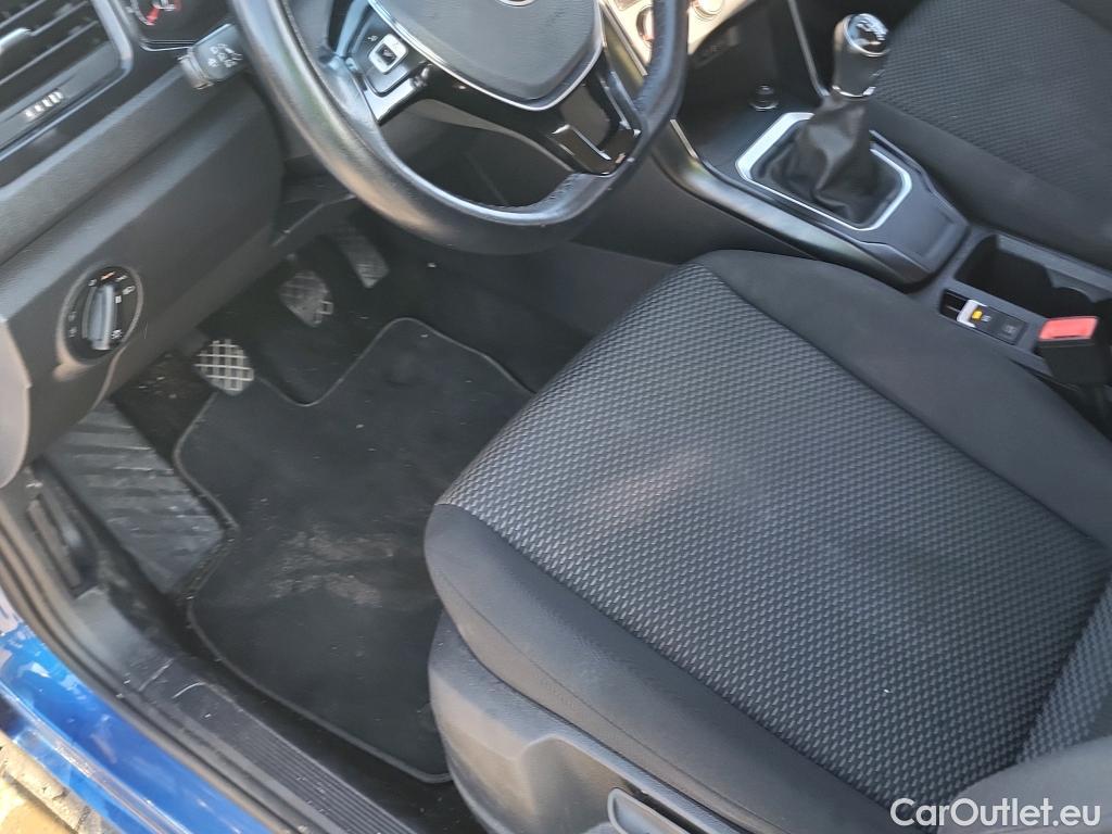  Volkswagen  T-ROC VOLKSWAGEN  / 2017 / 5P / todoterreno Edition 1.0 TSI 81kW (110CV) #37