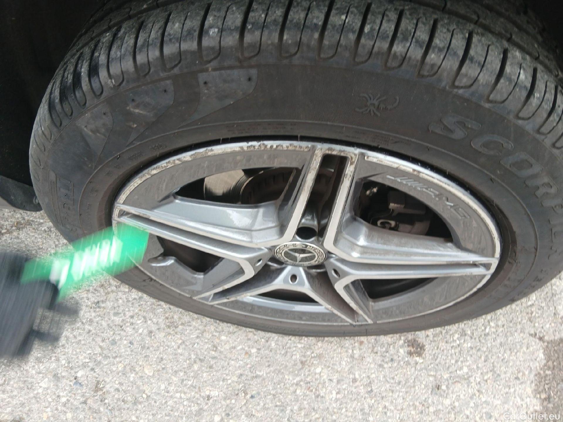  Mercedes  G-Klasee MERCEDES-BENZ Clase GLC / 2019 / 5P / todoterreno GLC 300 de 4MATIC #17