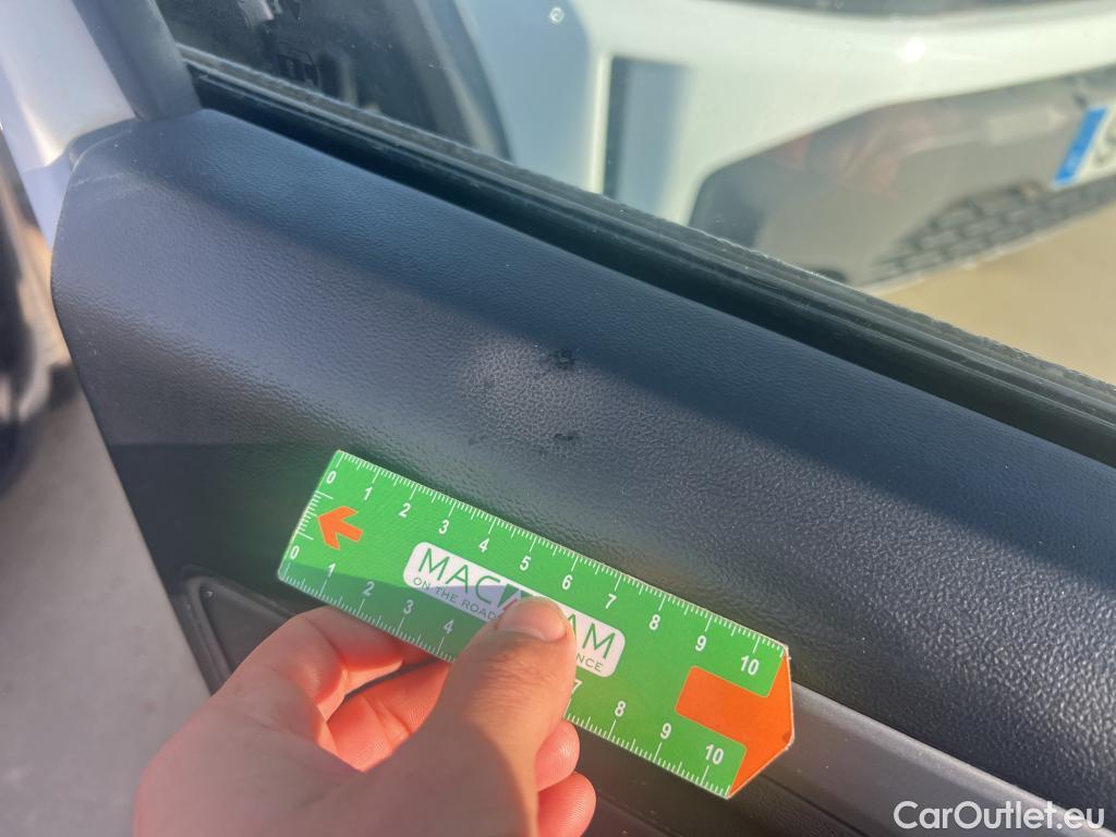  Ford  Focus FORD  / 2018 / 5P / berlina con portón 1.5 Ecoblue 88kW Trend+ #17