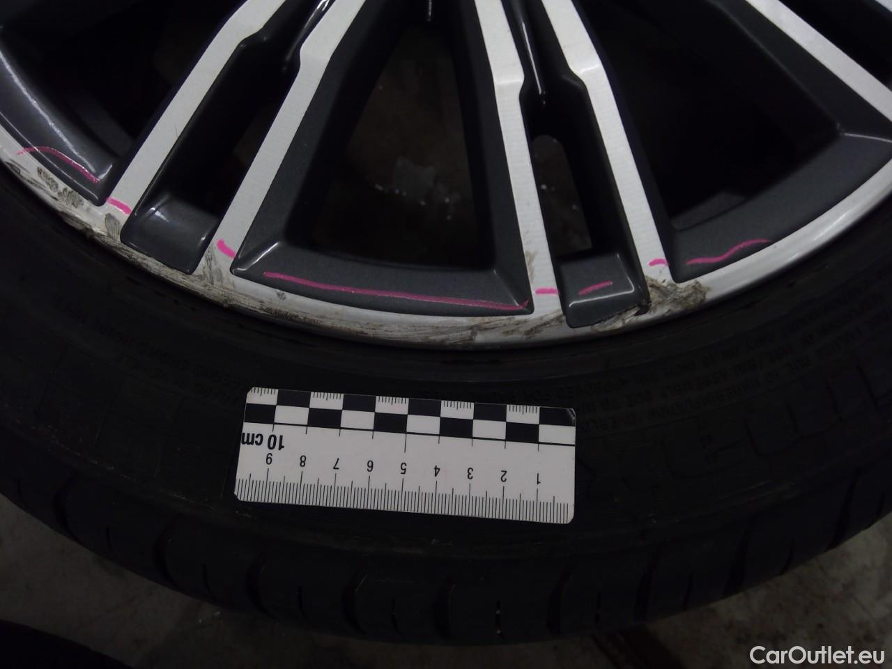  Bmw  Serie 3 330e Touring xDrive Connec.Aut #3