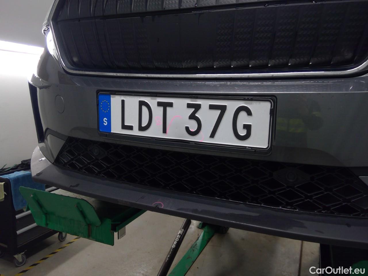  Skoda  ENYAQ  iV80 5d #8