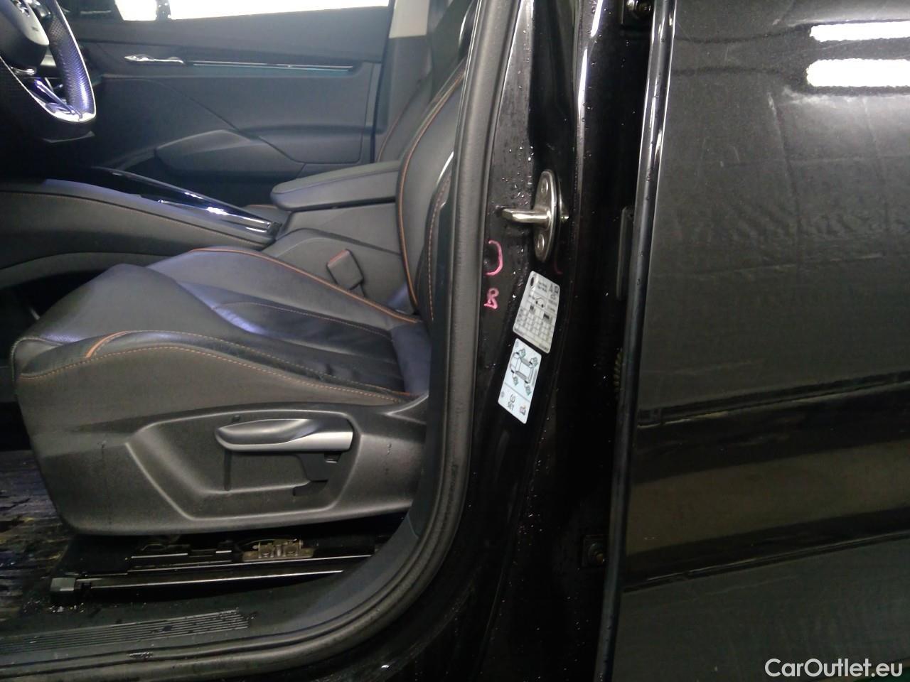  Skoda  ENYAQ  iV80 5d #9