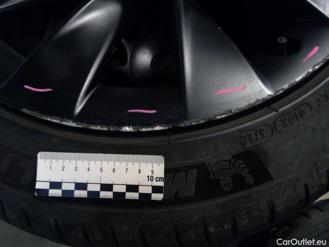  Tesla  Model Y  Long-Range AWD #3