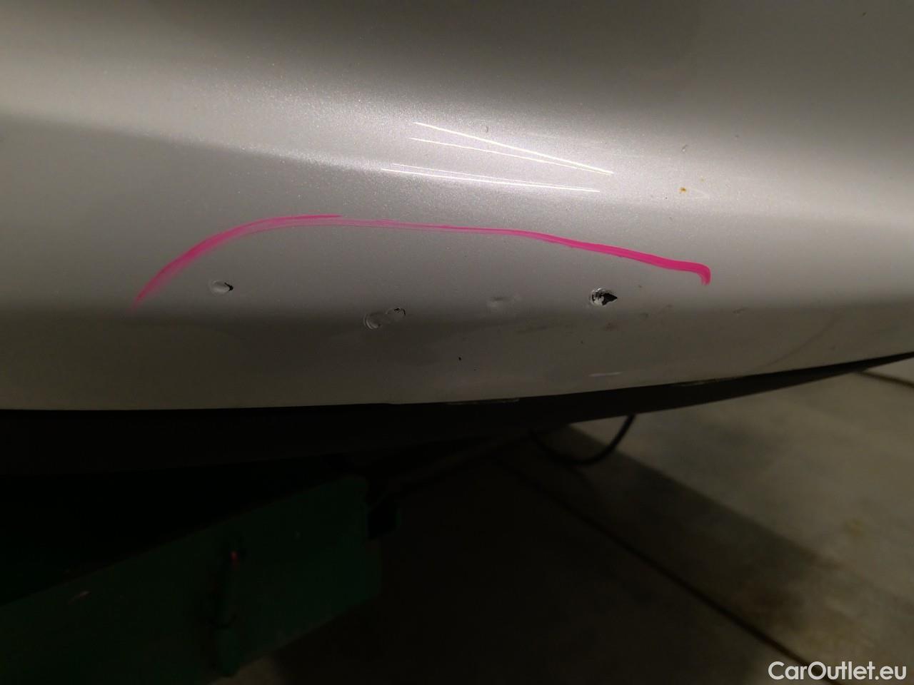  Tesla  Model Y  Long-Range AWD #8