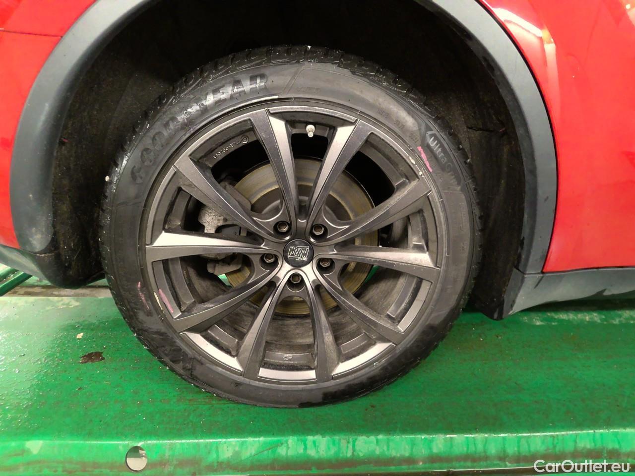  Tesla  Model Y  75kWh Long-Range AWD #16