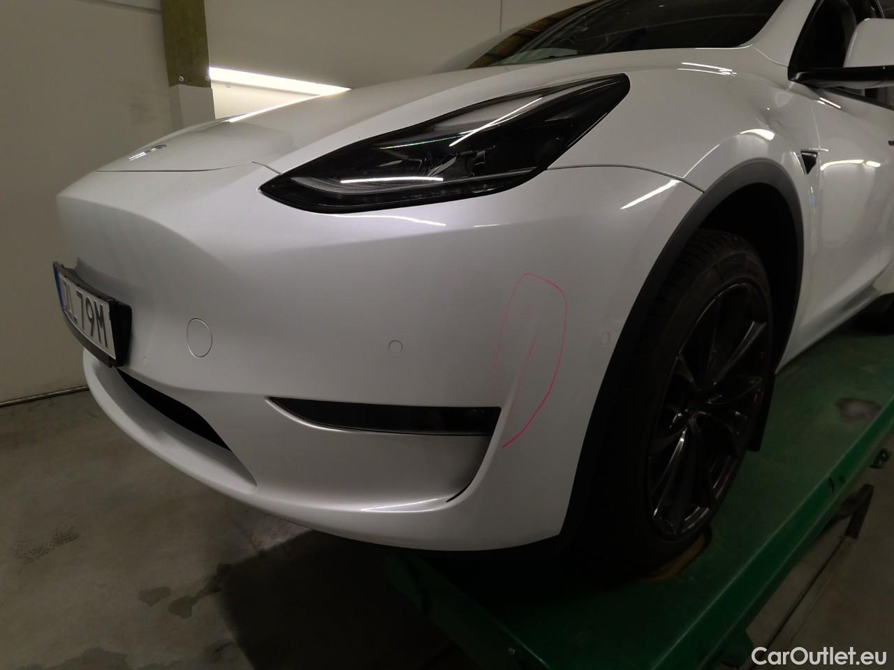  Tesla  Model Y  Long-Range AWD #9