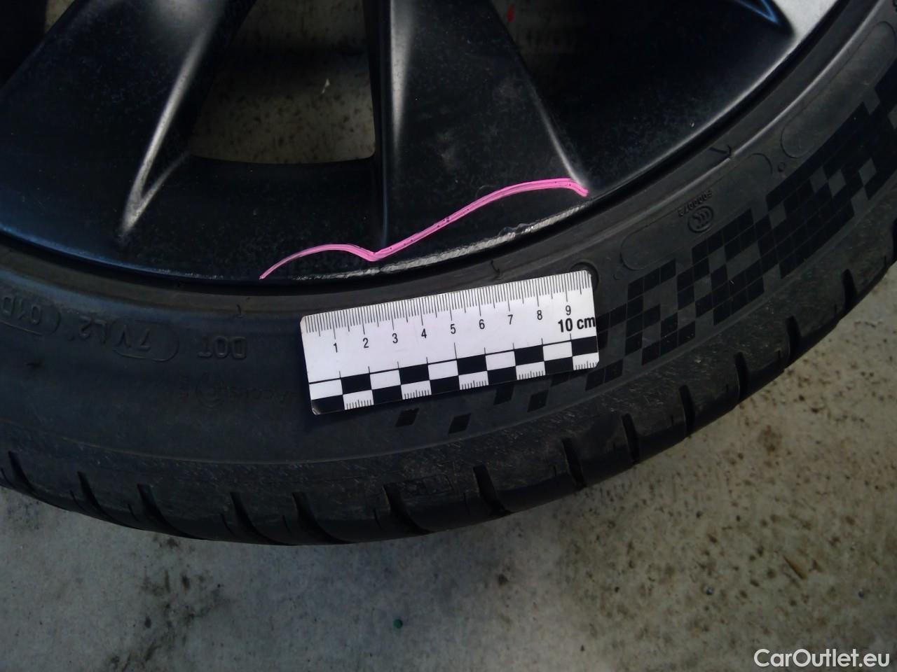  Tesla  Model Y  Long-Range AWD #1