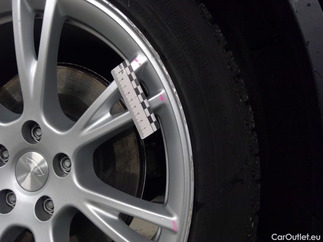  Tesla  Model Y  Long-Range AWD #31