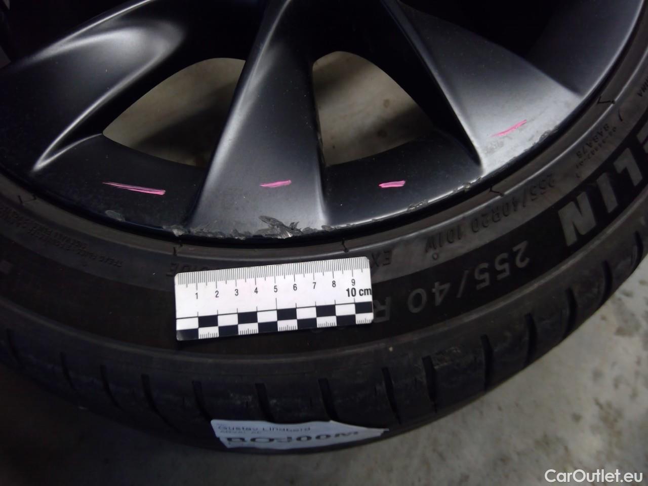  Tesla  Model Y  Long-Range AWD #6