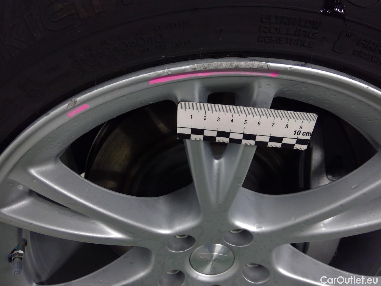  Tesla  Model Y  Long-Range AWD #11