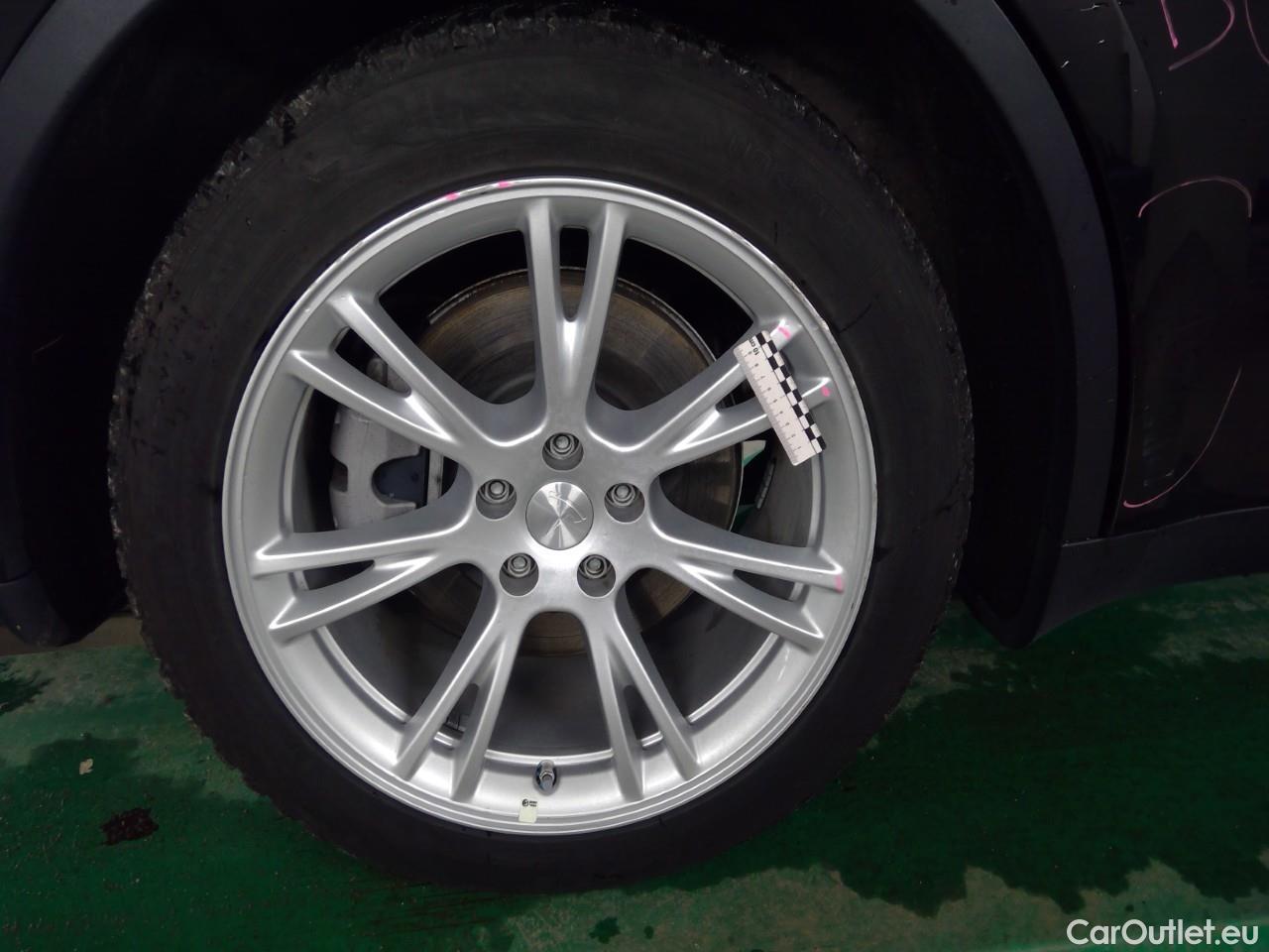  Tesla  Model Y  Long-Range AWD #32