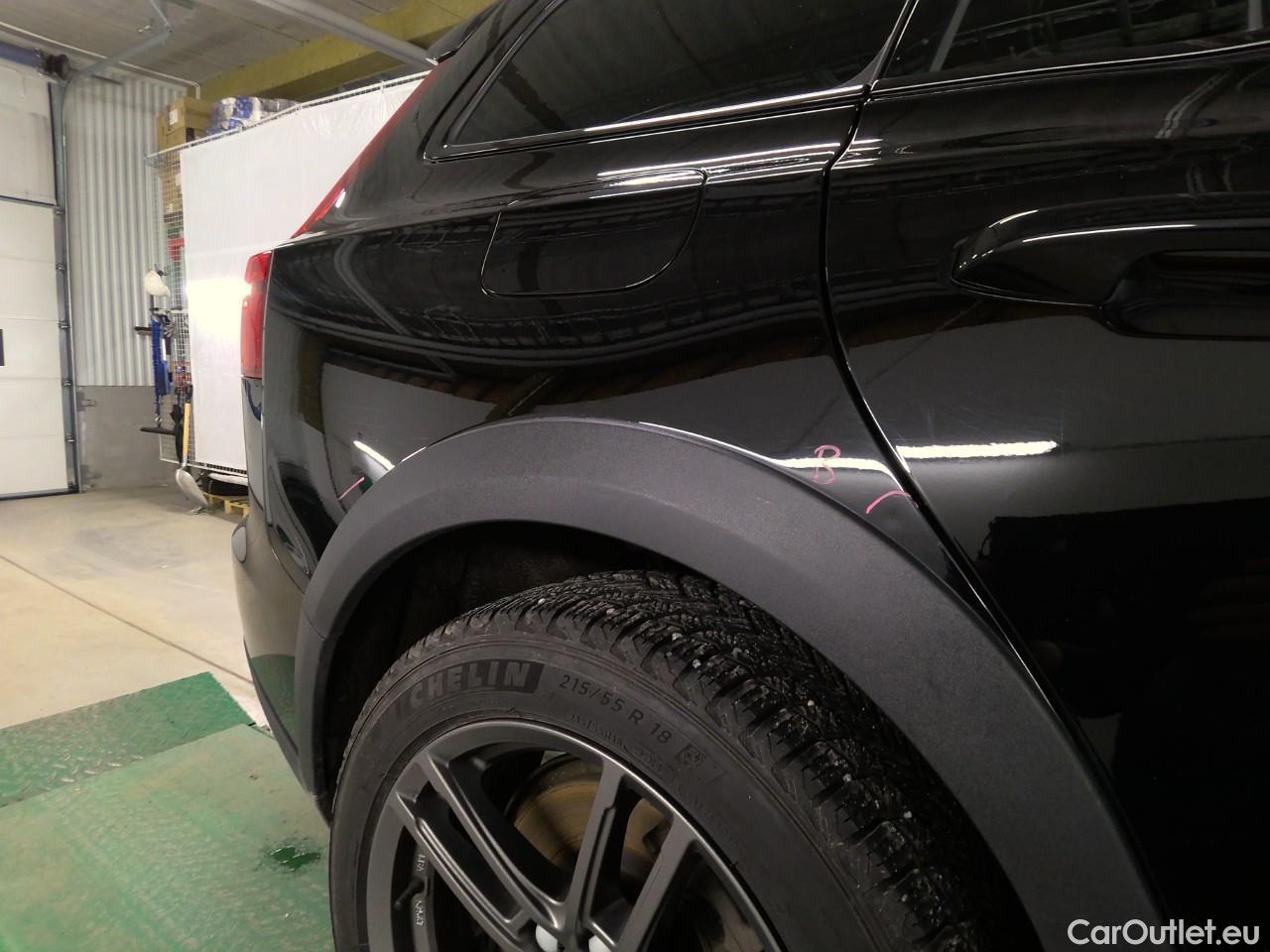  Volvo  V60  CC B4D Ad.Na.P.Ed. AWD Aut #18