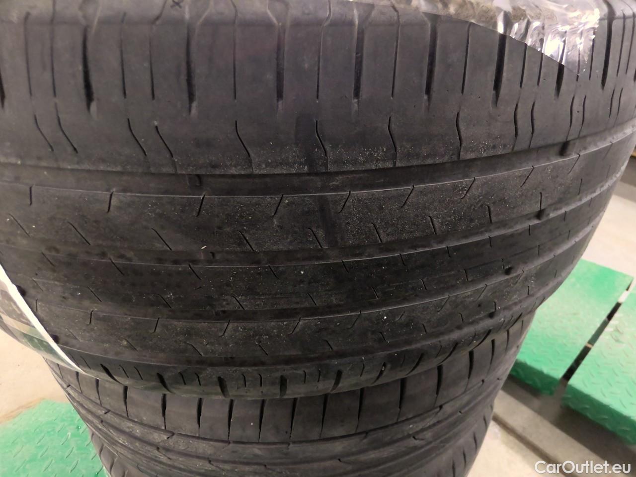  Volvo  XC 40 XC40 Recharge Twin Plus Aut #1