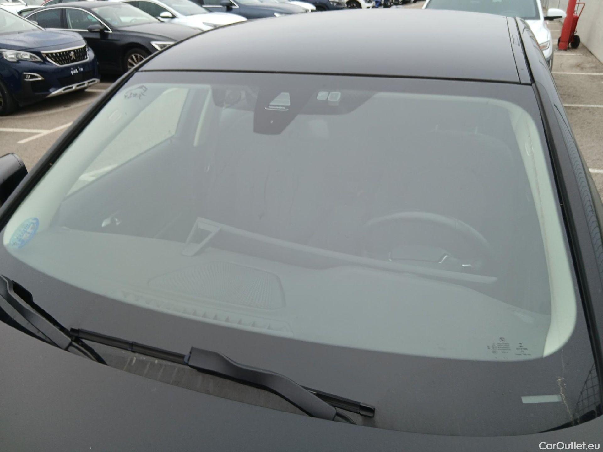  Bmw  Serie 3 BMW  / 2018 / 4P / sedán 318d Auto. #1