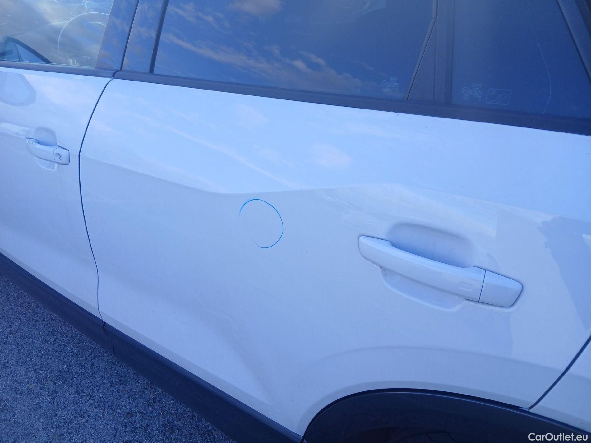  Audi  Q2 AUDI  / 2016 / 5P / todoterreno Design 30 TFSI 85kW (116CV) #11