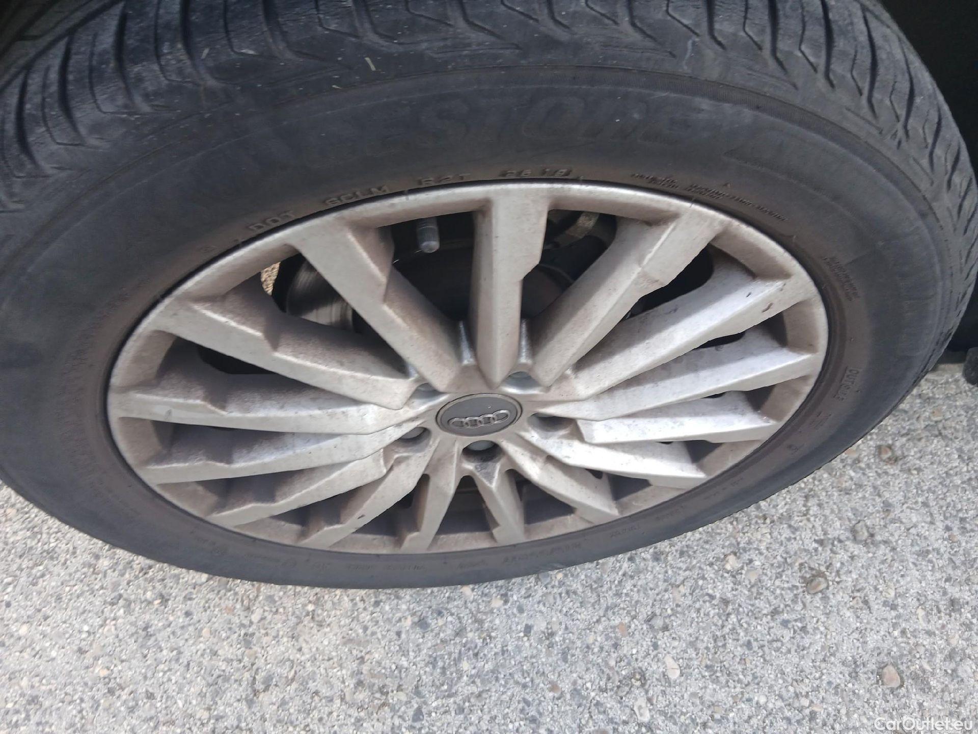  Audi  Q2 AUDI  / 2016 / 5P / todoterreno Design 30 TFSI 85kW (116CV) #18