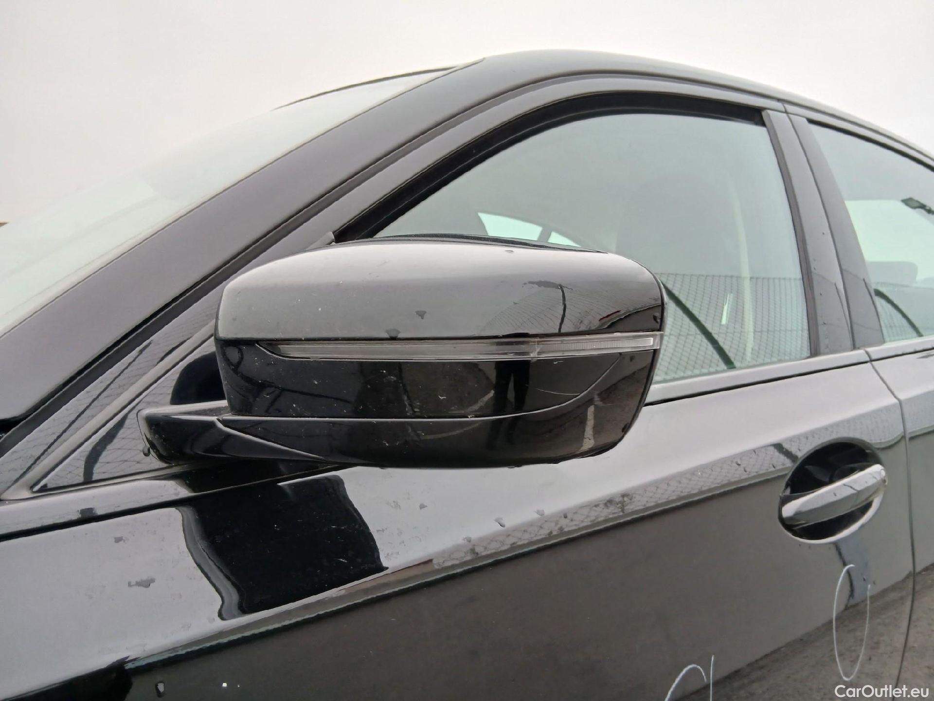  Bmw  Serie 3 BMW  / 2018 / 4P / sedán 318d Auto. #10