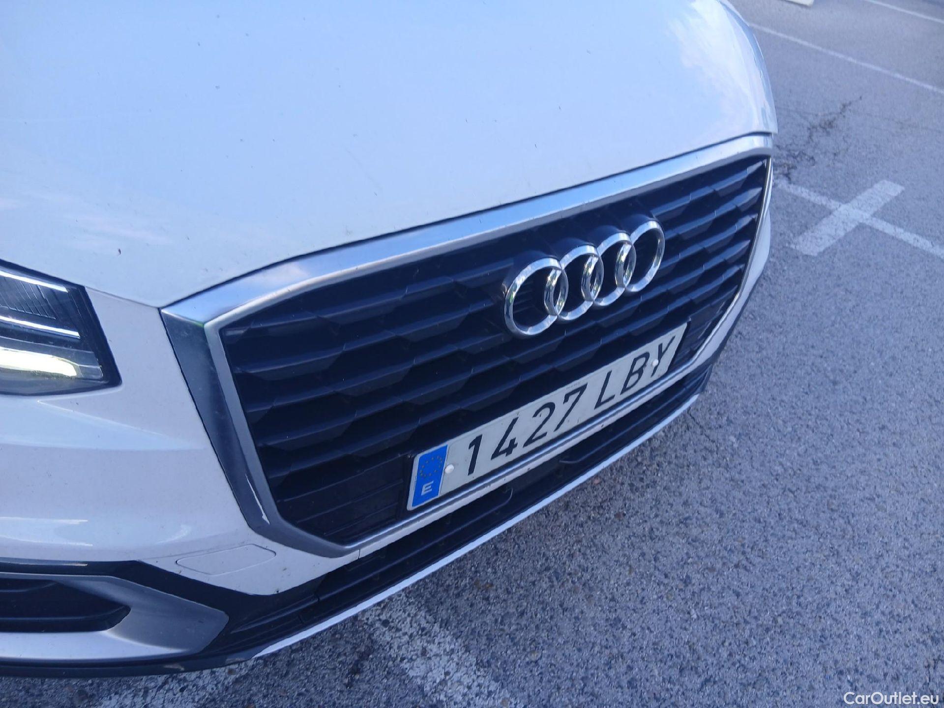  Audi  Q2 AUDI  / 2016 / 5P / todoterreno Design 30 TFSI 85kW (116CV) #3