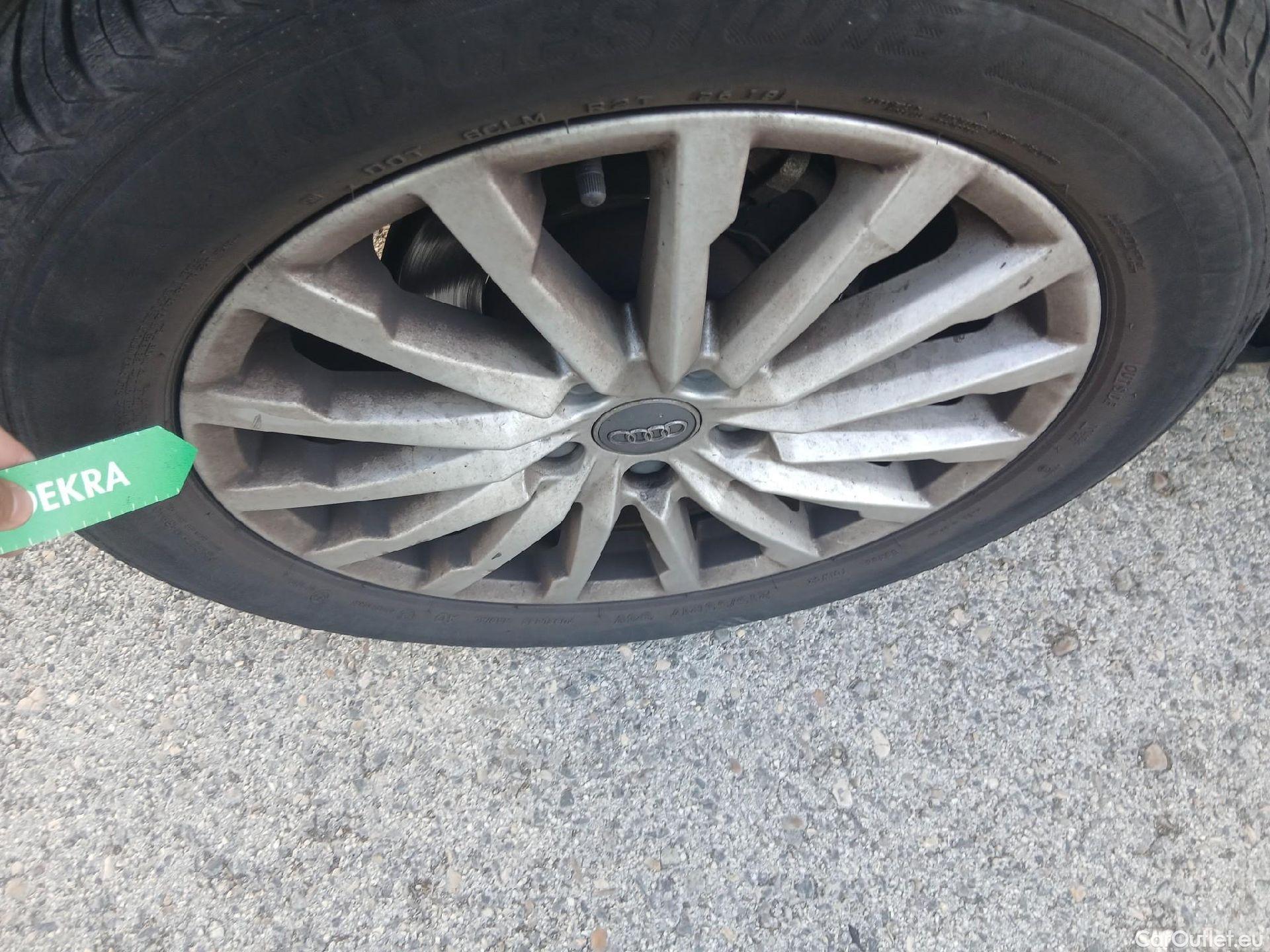  Audi  Q2 AUDI  / 2016 / 5P / todoterreno Design 30 TFSI 85kW (116CV) #19