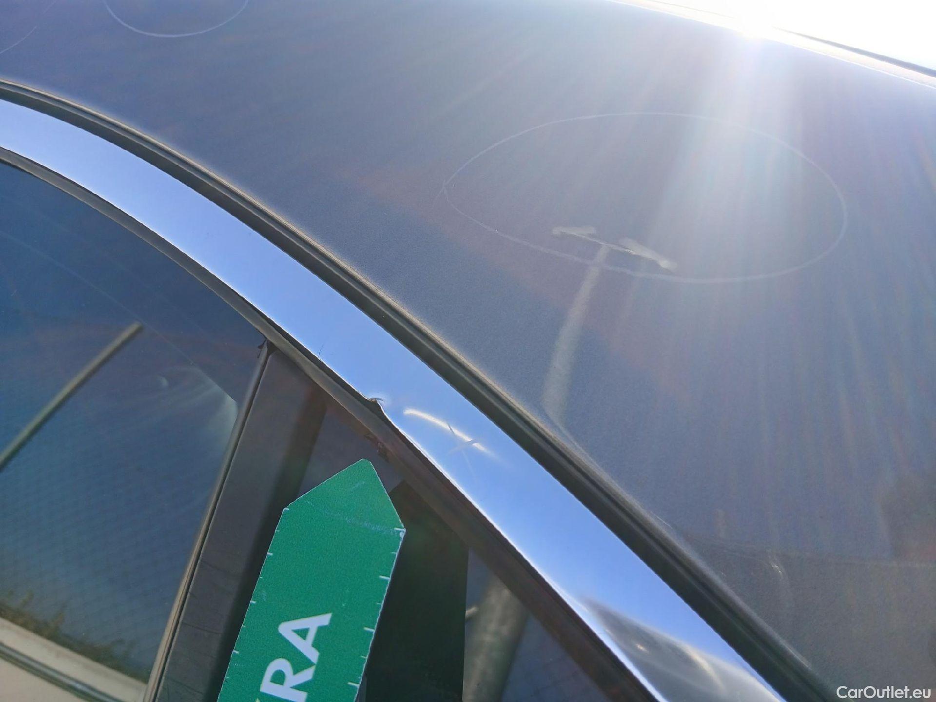  Mercedes  A-Klasse MERCEDES-BENZ Clase A / 2018 / 4P / sedán Sedán A 250 e #32