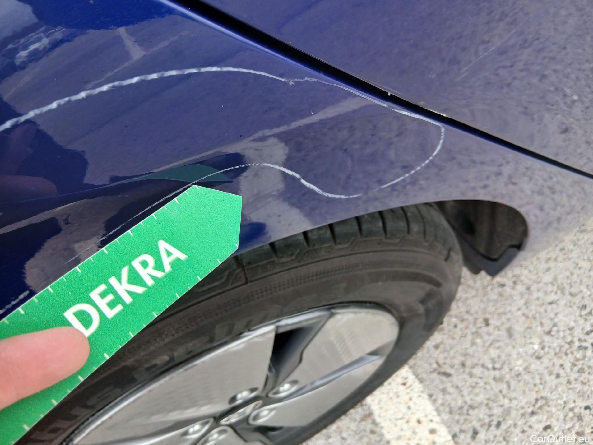  Hyundai   Ioniq HYUNDAI / 2019 / 5P / berlina con portón 1.6 GDI HEV Klass DCT #23