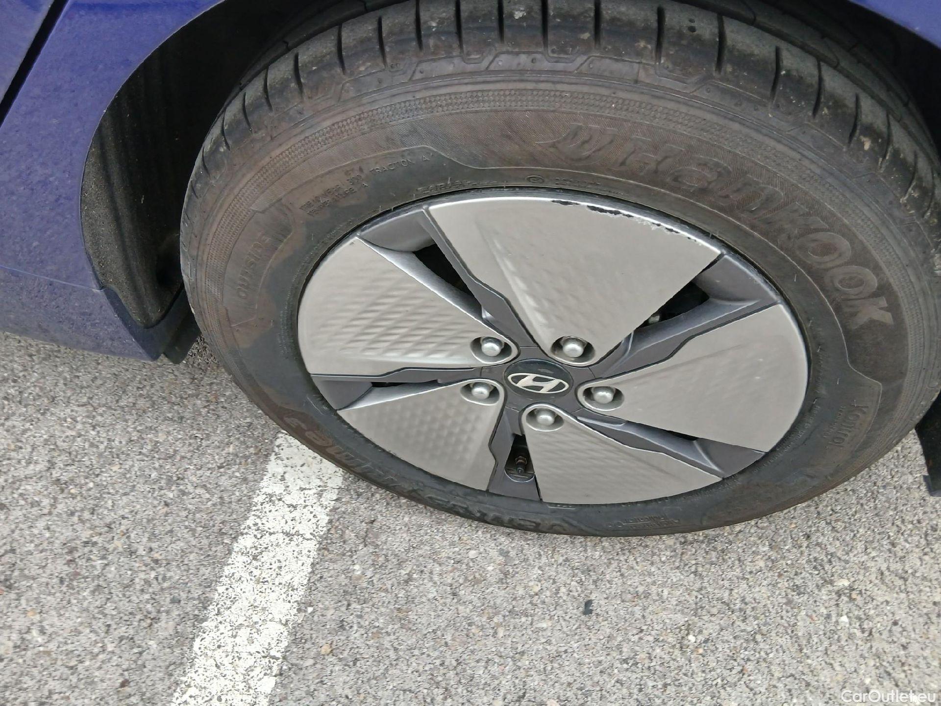  Hyundai   Ioniq HYUNDAI / 2019 / 5P / berlina con portón 1.6 GDI HEV Klass DCT #7