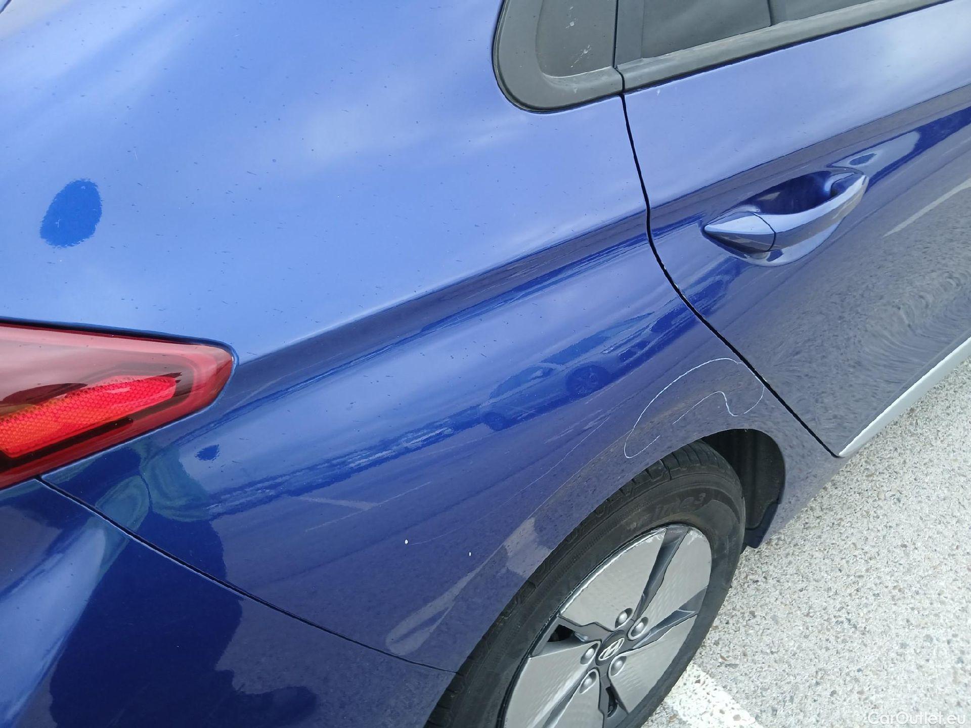  Hyundai   Ioniq HYUNDAI / 2019 / 5P / berlina con portón 1.6 GDI HEV Klass DCT #24