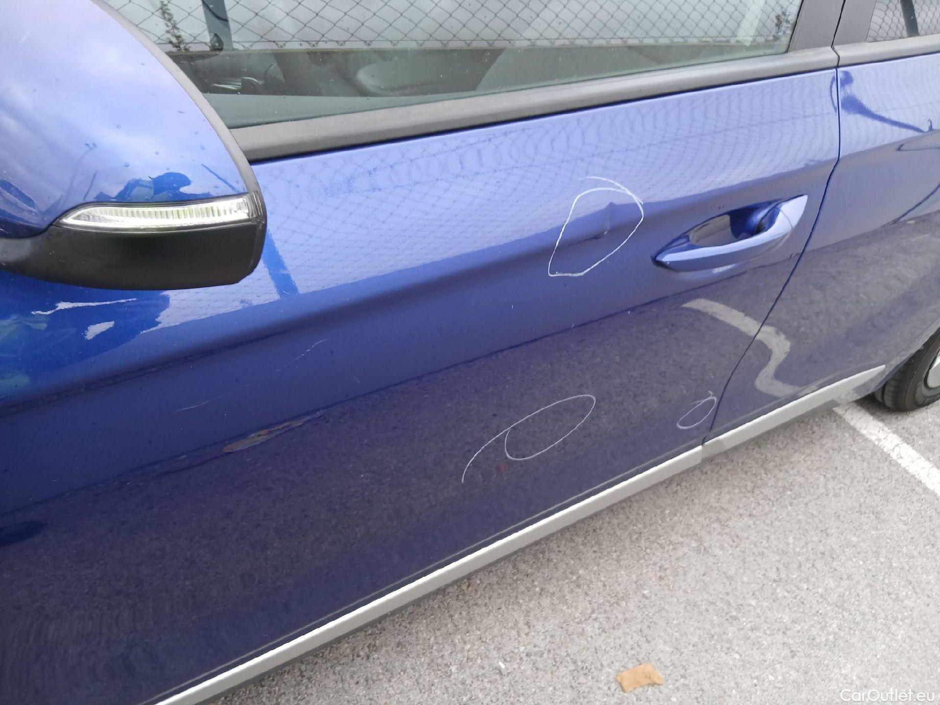  Hyundai   Ioniq HYUNDAI / 2019 / 5P / berlina con portón 1.6 GDI HEV Klass DCT #14