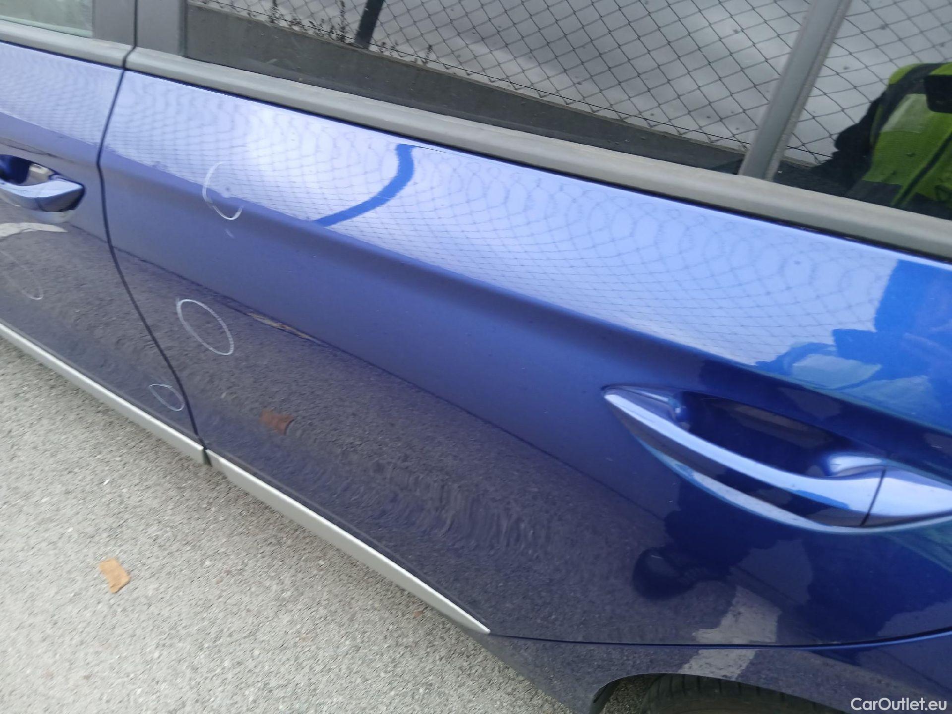  Hyundai   Ioniq HYUNDAI / 2019 / 5P / berlina con portón 1.6 GDI HEV Klass DCT #16