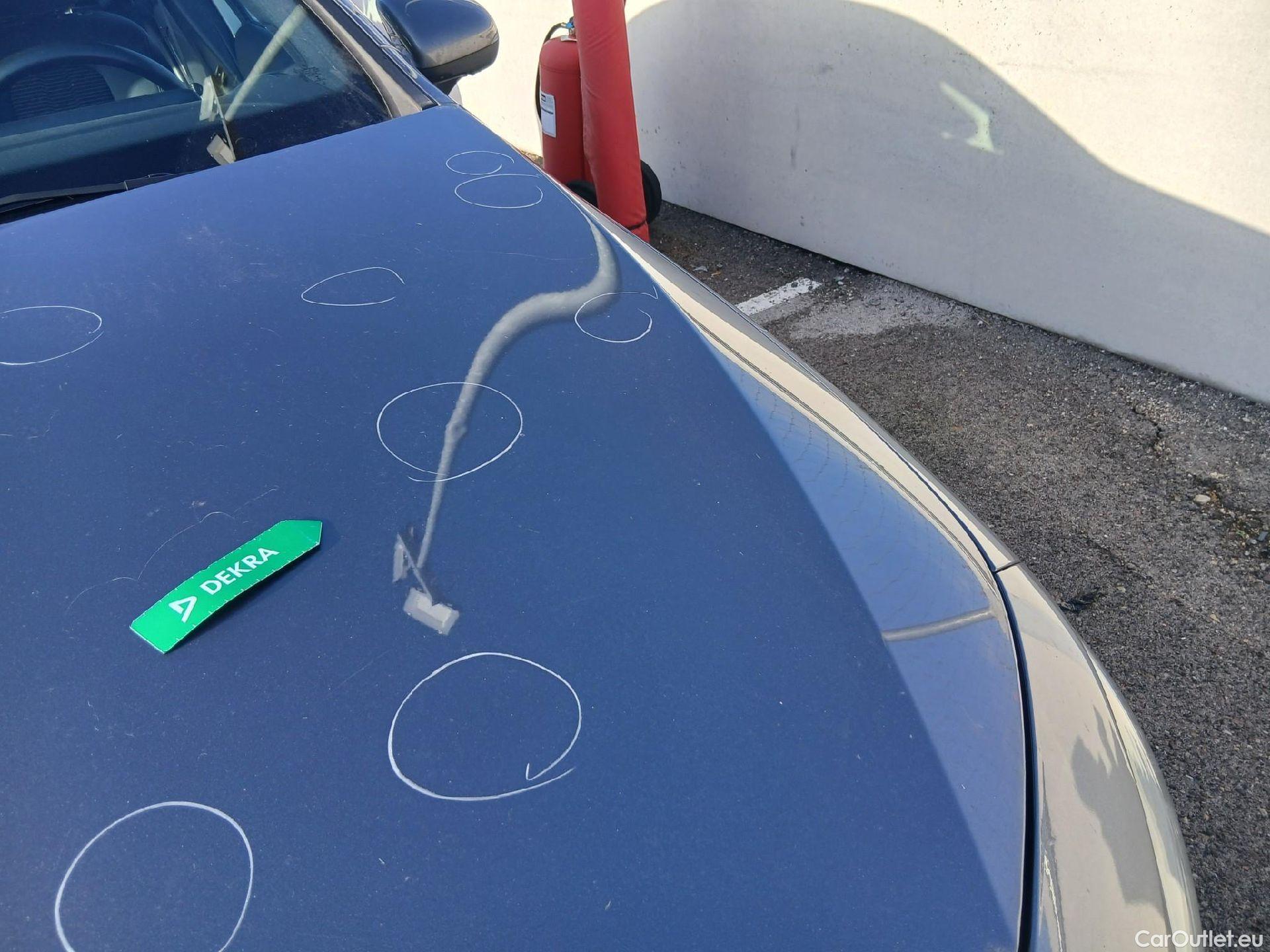  Mercedes  A-Klasse MERCEDES-BENZ Clase A / 2018 / 4P / sedán Sedán A 250 e #3