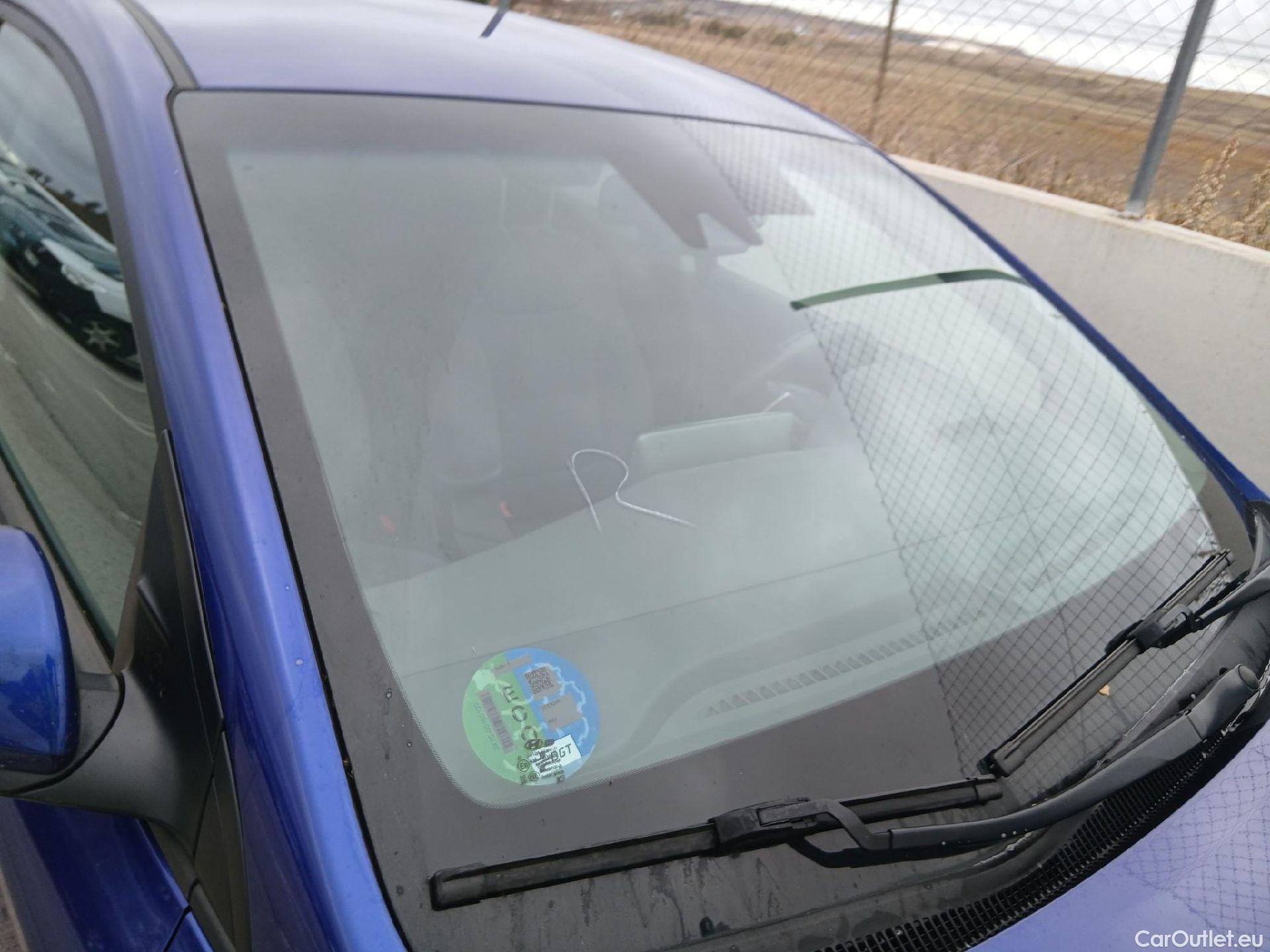  Hyundai   Ioniq HYUNDAI / 2019 / 5P / berlina con portón 1.6 GDI HEV Klass DCT #8