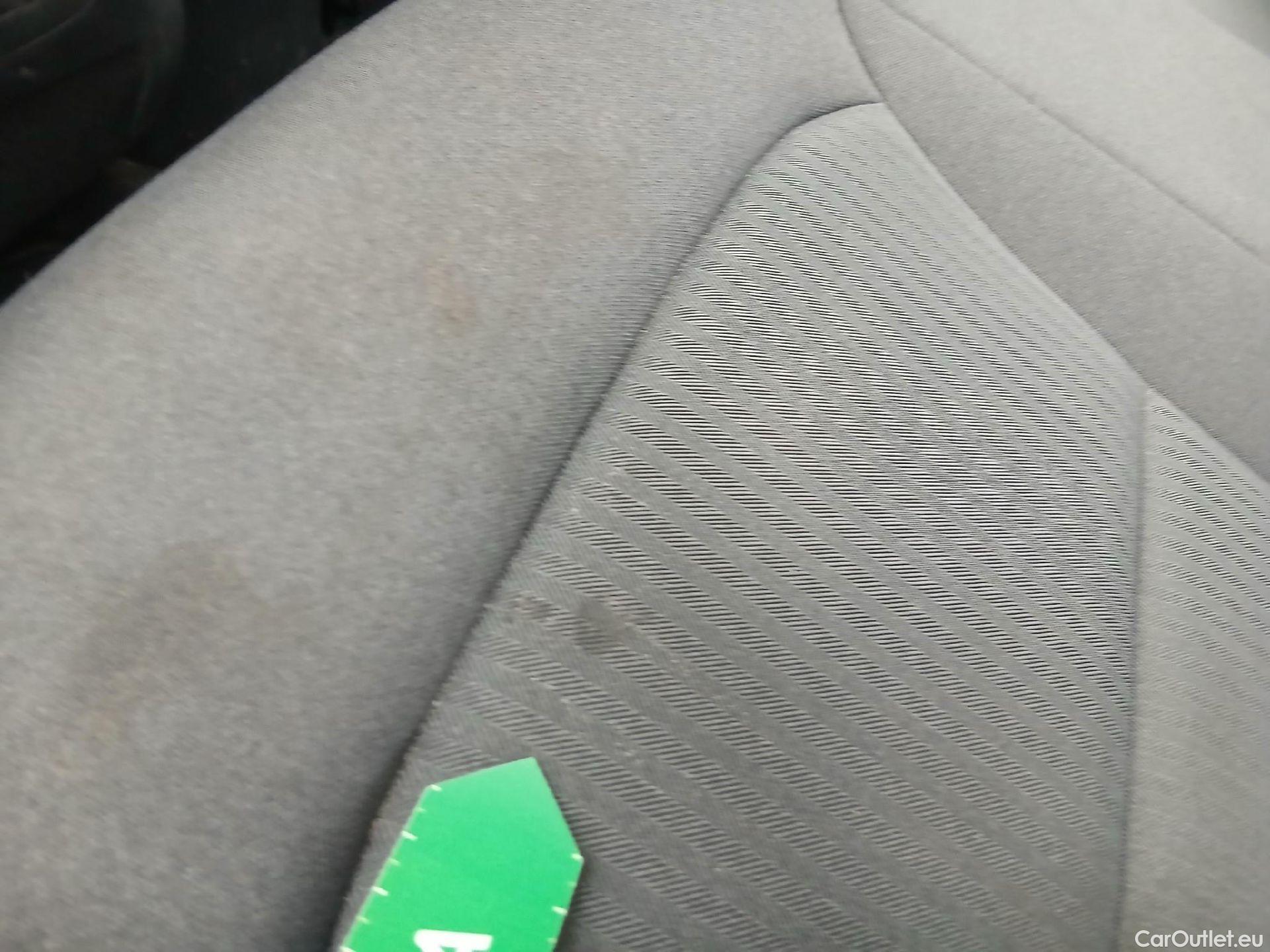  Hyundai   Ioniq HYUNDAI / 2019 / 5P / berlina con portón 1.6 GDI HEV Klass DCT #4