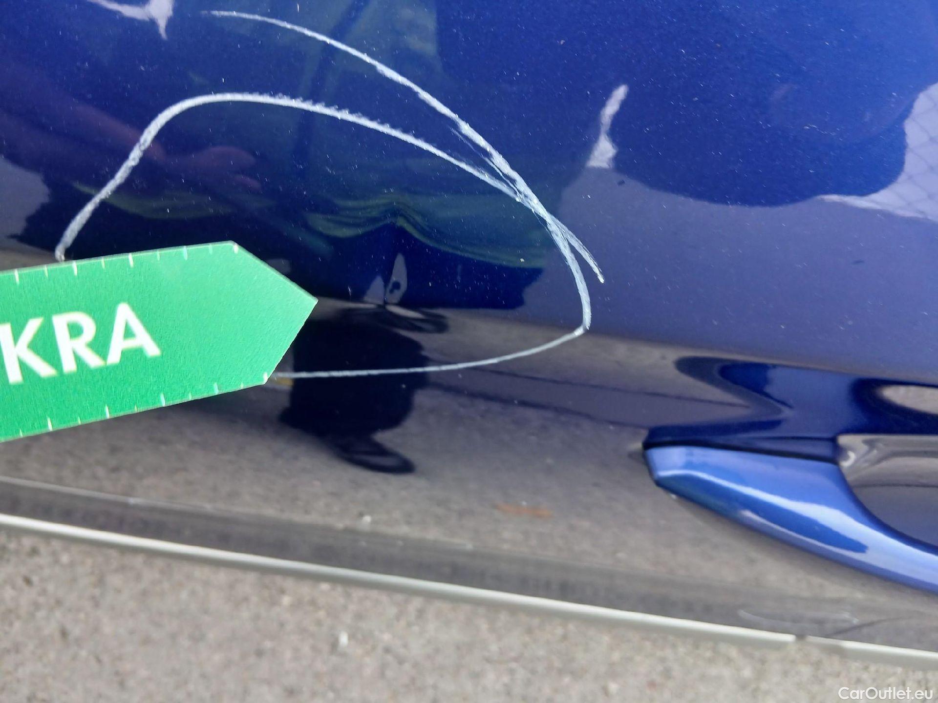  Hyundai   Ioniq HYUNDAI / 2019 / 5P / berlina con portón 1.6 GDI HEV Klass DCT #13