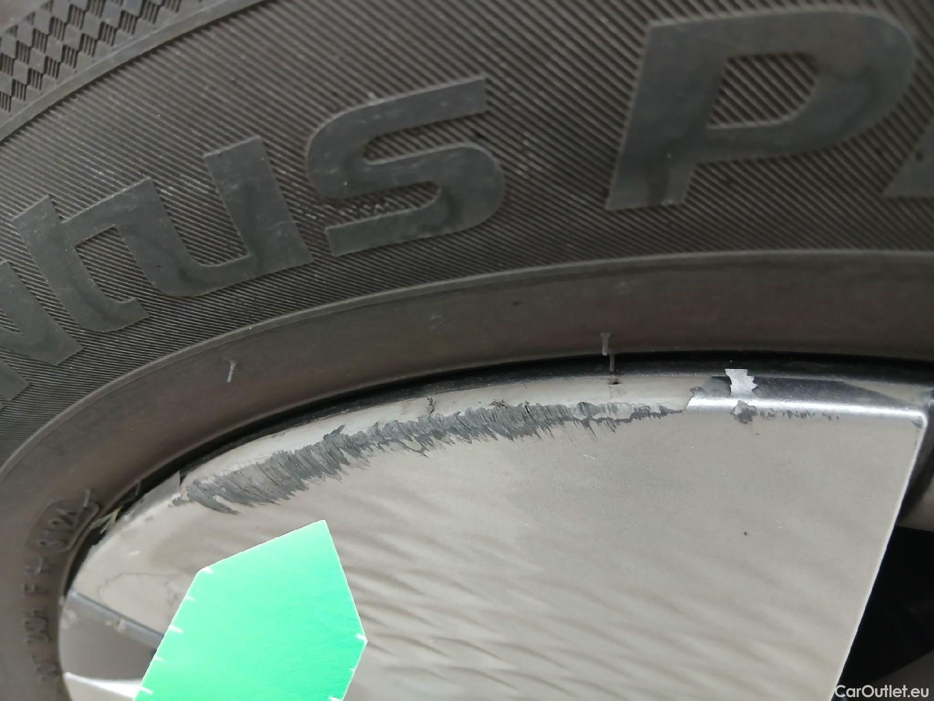  Hyundai   Ioniq HYUNDAI / 2019 / 5P / berlina con portón 1.6 GDI HEV Klass DCT #3