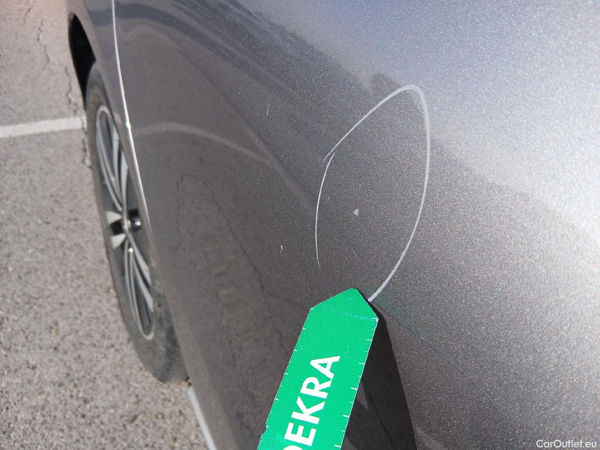  Mercedes  A-Klasse MERCEDES-BENZ Clase A / 2018 / 4P / sedán Sedán A 250 e #45