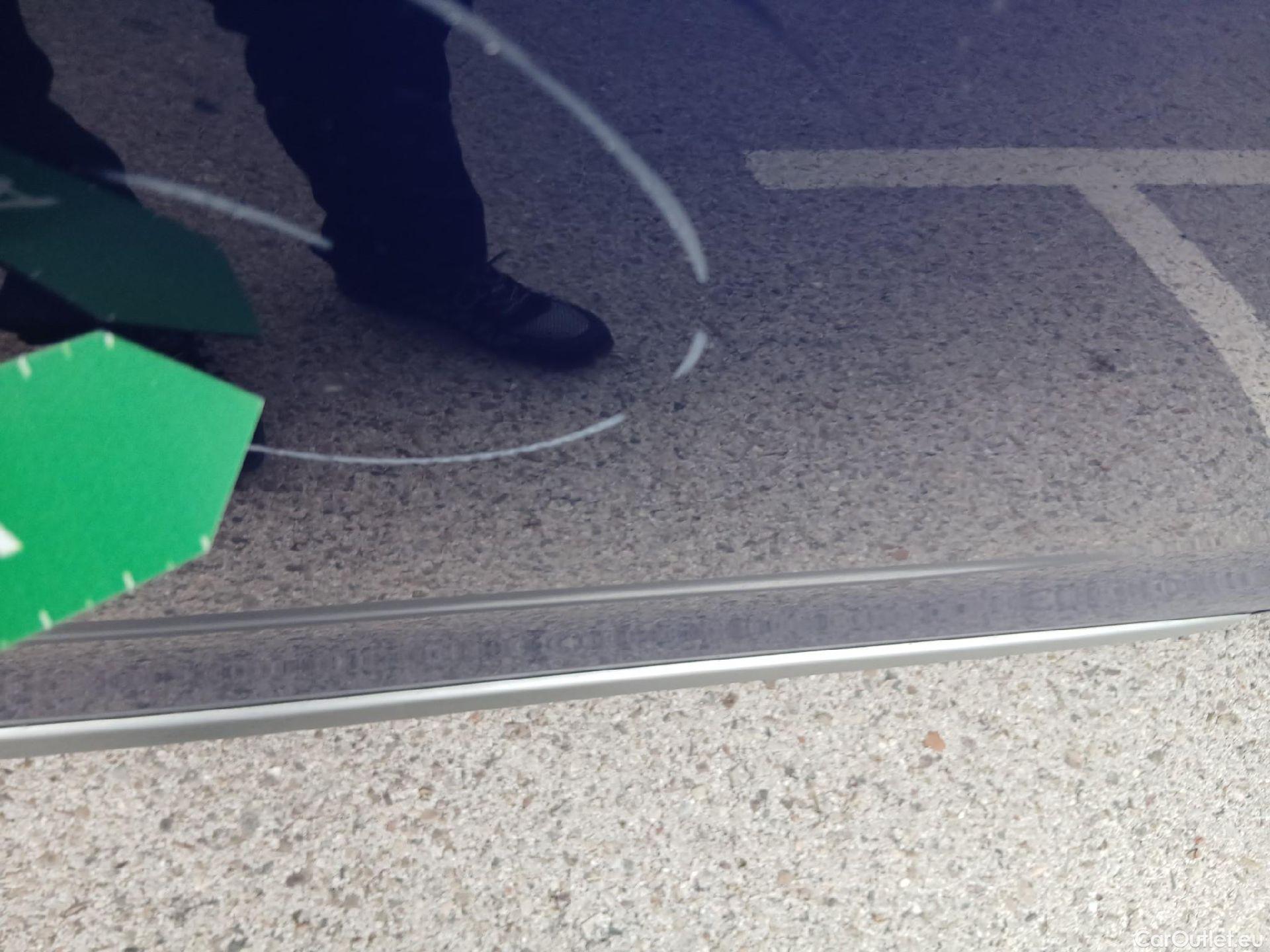  Hyundai   Ioniq HYUNDAI / 2019 / 5P / berlina con portón 1.6 GDI HEV Klass DCT #27