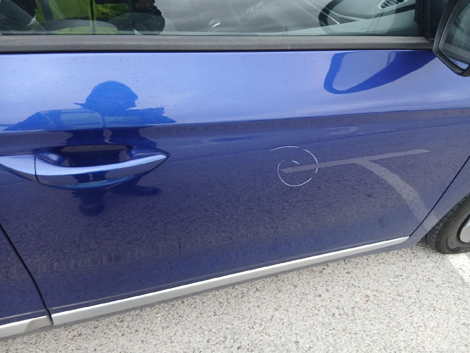  Hyundai   Ioniq HYUNDAI / 2019 / 5P / berlina con portón 1.6 GDI HEV Klass DCT #28