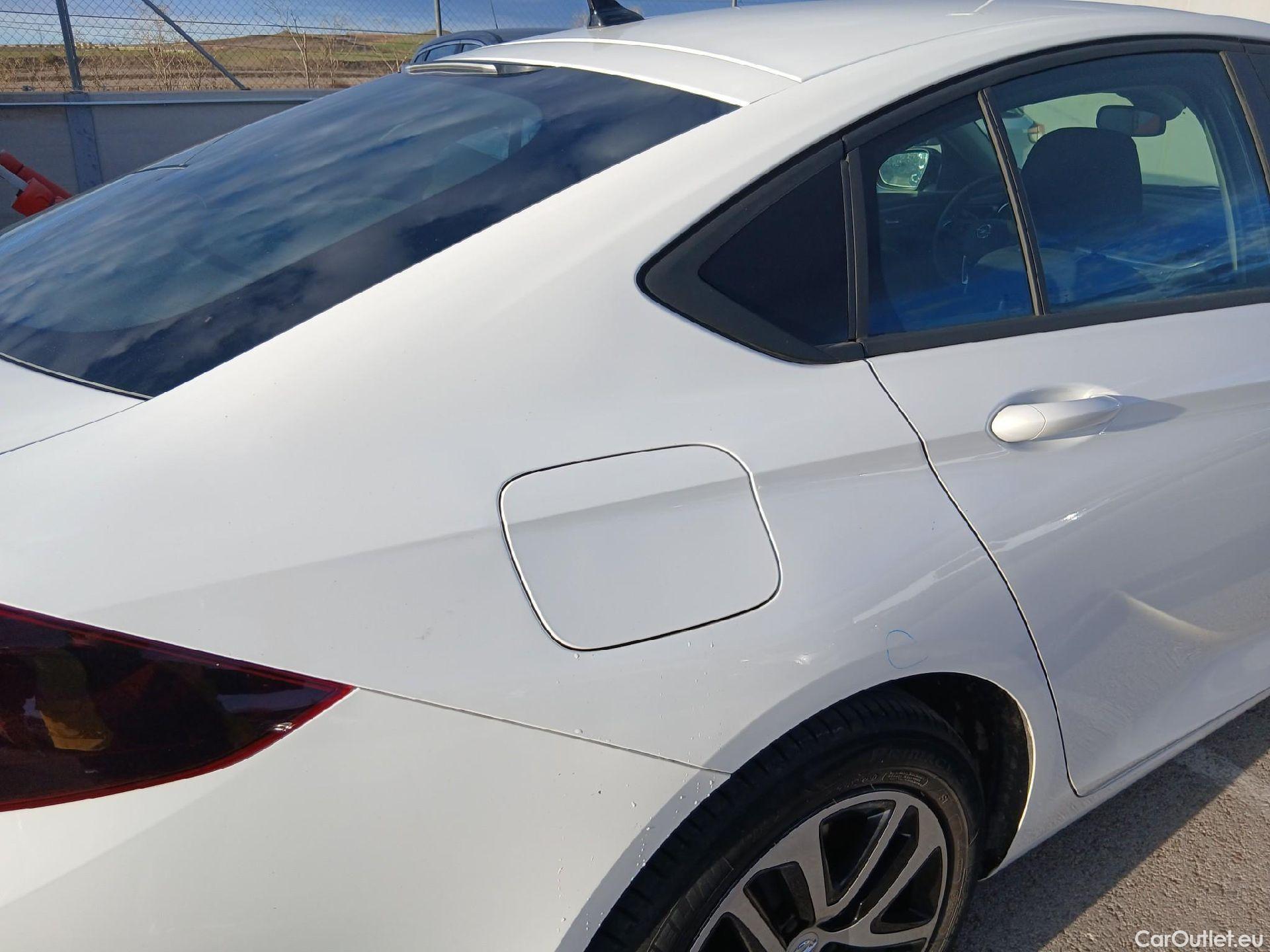  Opel  Insignia OPEL  / 2020 / 5P / berlina con portón GS Edition 1.5D DVH 90kW (122CV) MT6 #26