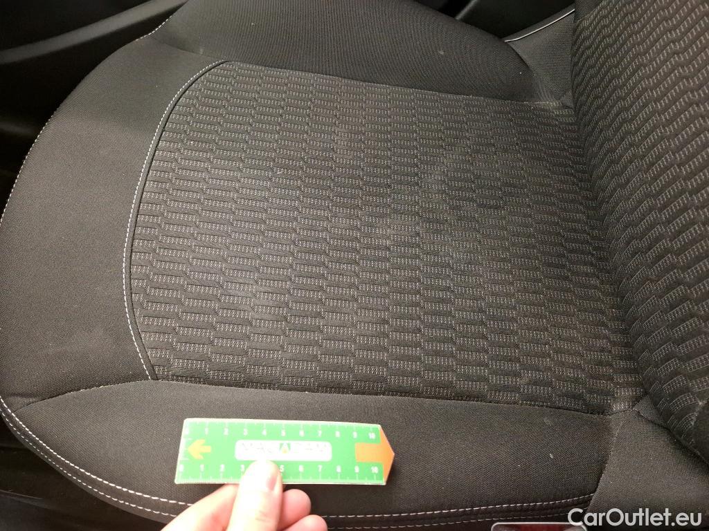  Peugeot  208 PEUGEOT  5p Berline 16 BlueHDi 75 Active #21