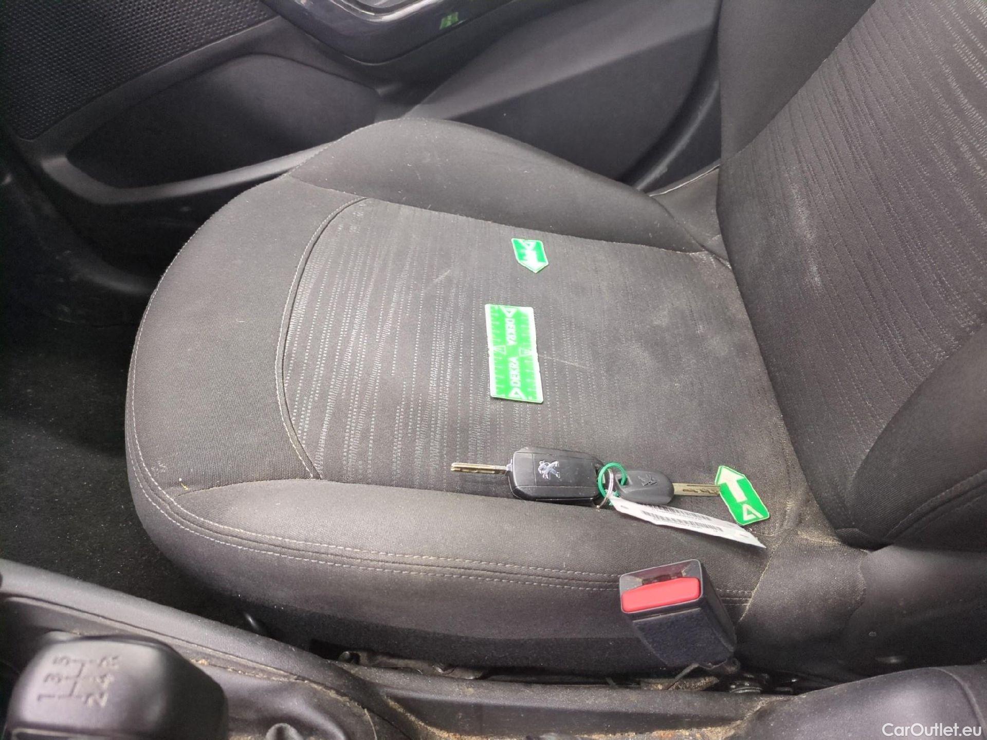  Peugeot  208  Affaire Premium Pack 1.2 80CV BVM5 E6dT #5