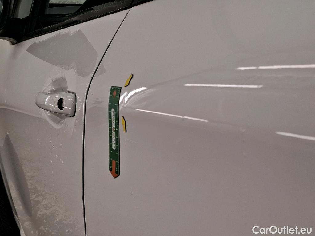  Peugeot  208 PEUGEOT  5p Berline 16 BlueHDi 75 Active #5