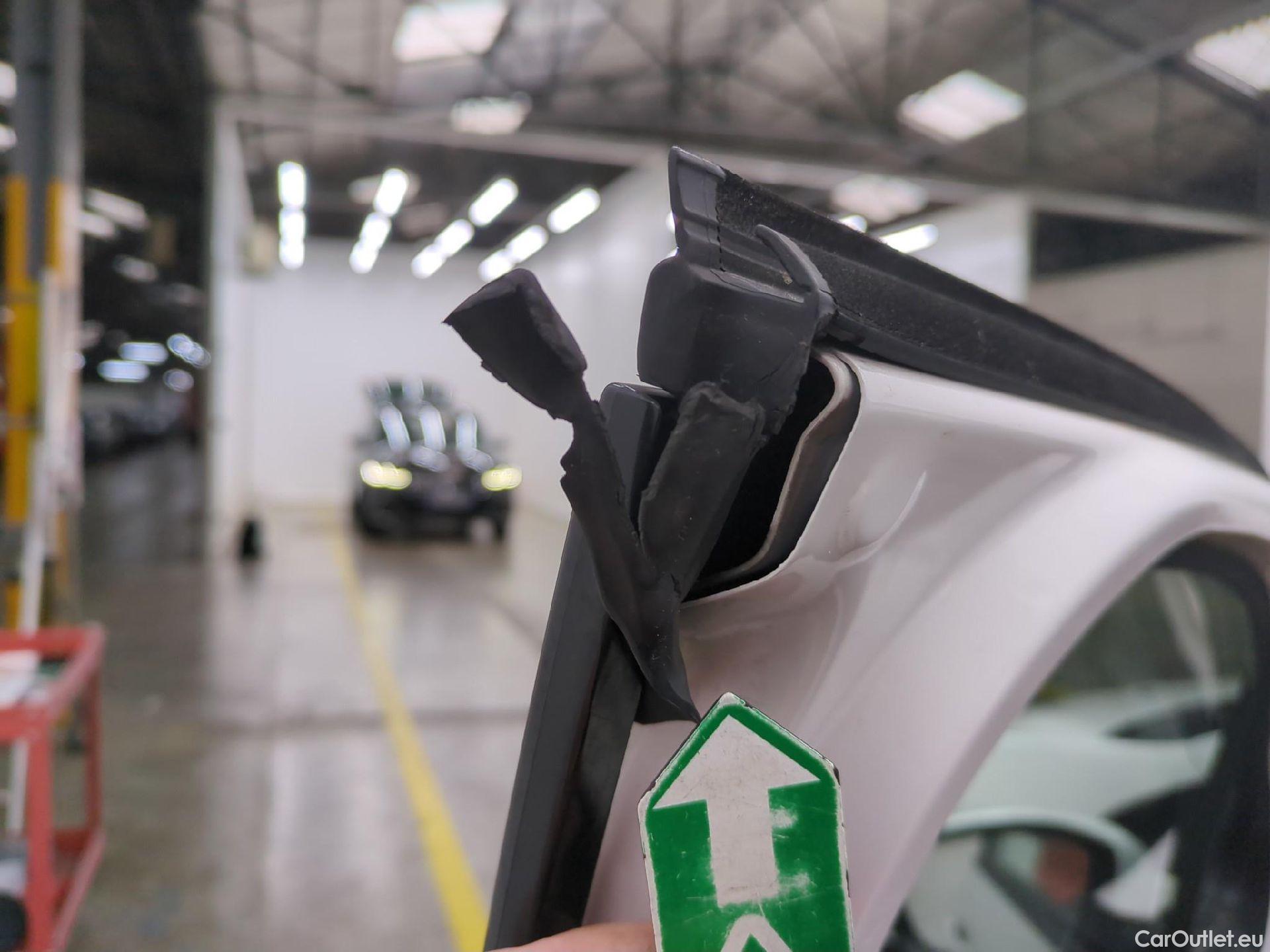  Peugeot  208  Affaire Premium Pack 1.2 80CV BVM5 E6dT #12