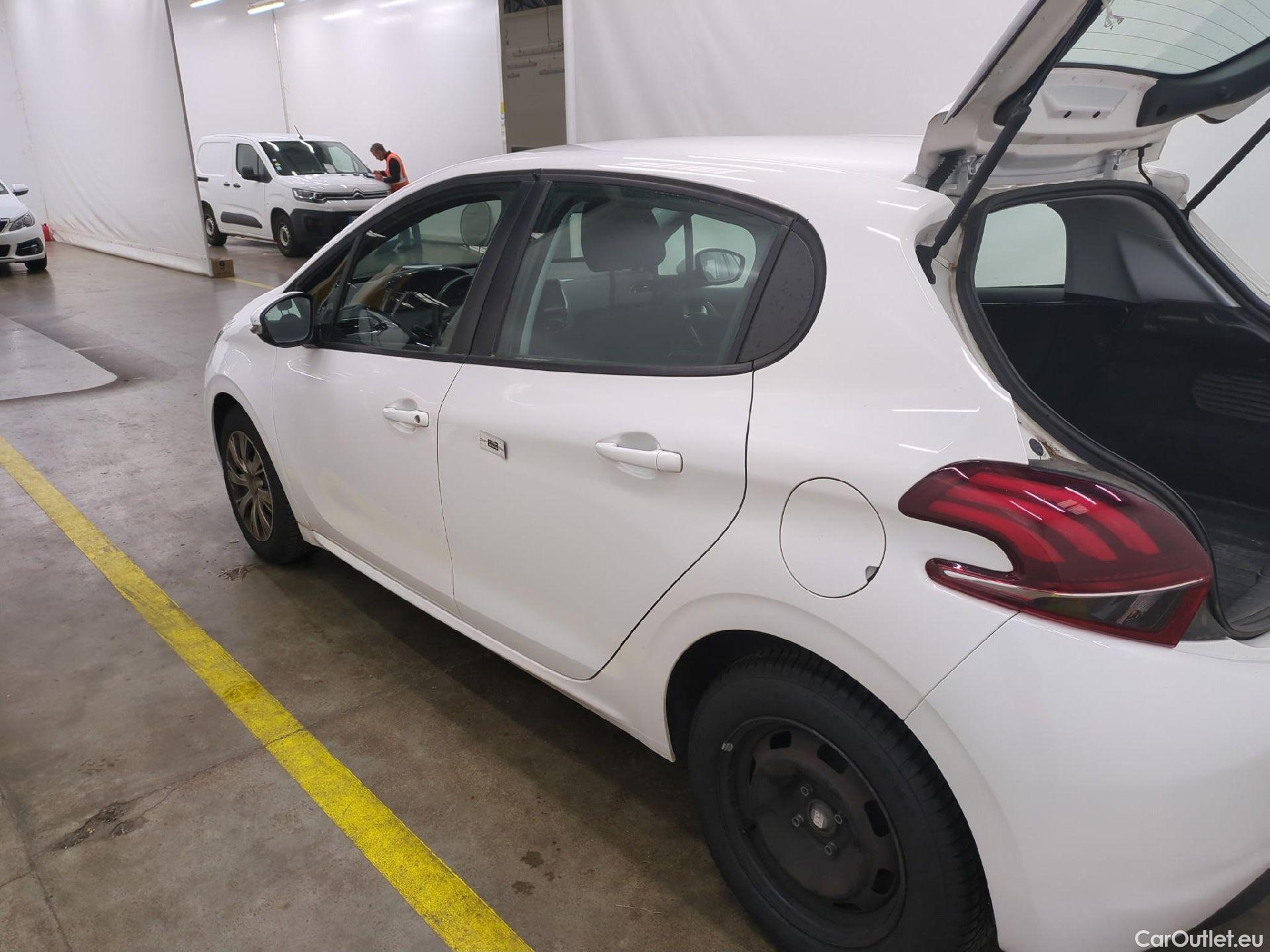  Peugeot  208  Affaire Premium Pack 1.2 80CV BVM5 E6dT #45