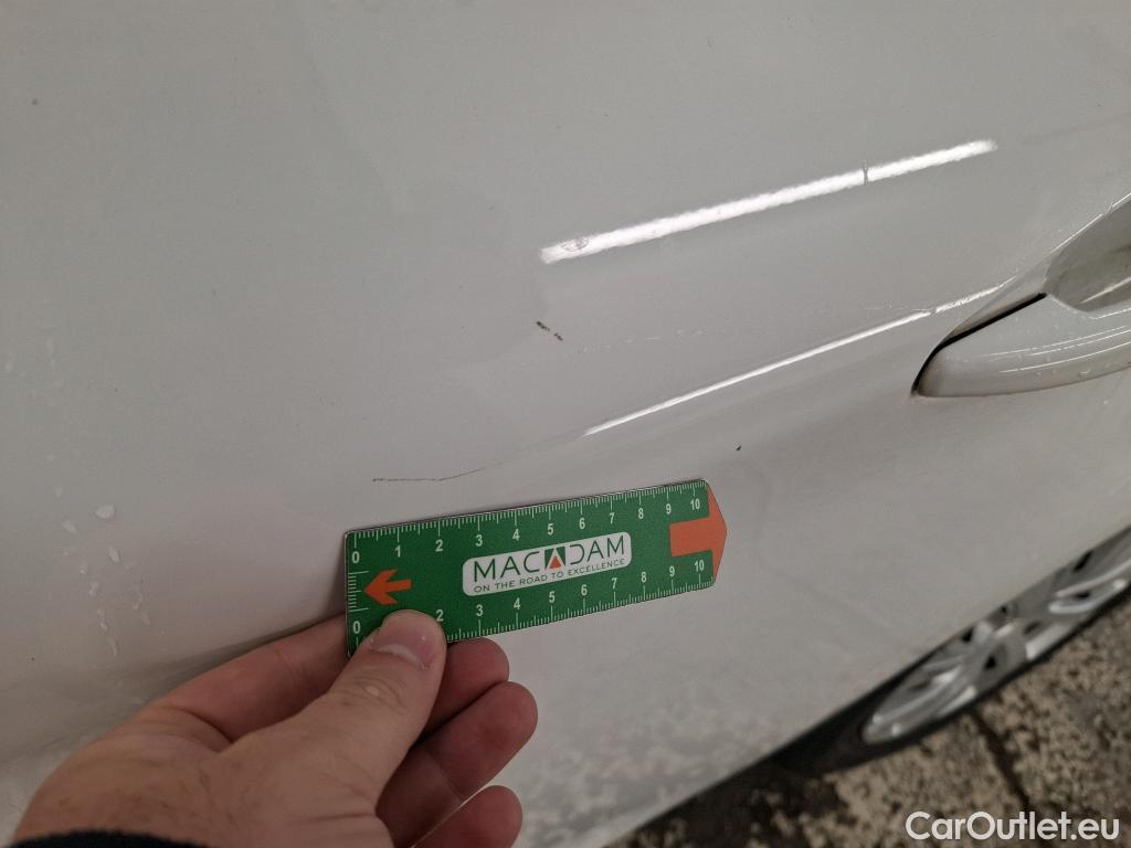  Peugeot  208 PEUGEOT  5p Berline 16 BlueHDi 75 Active #7