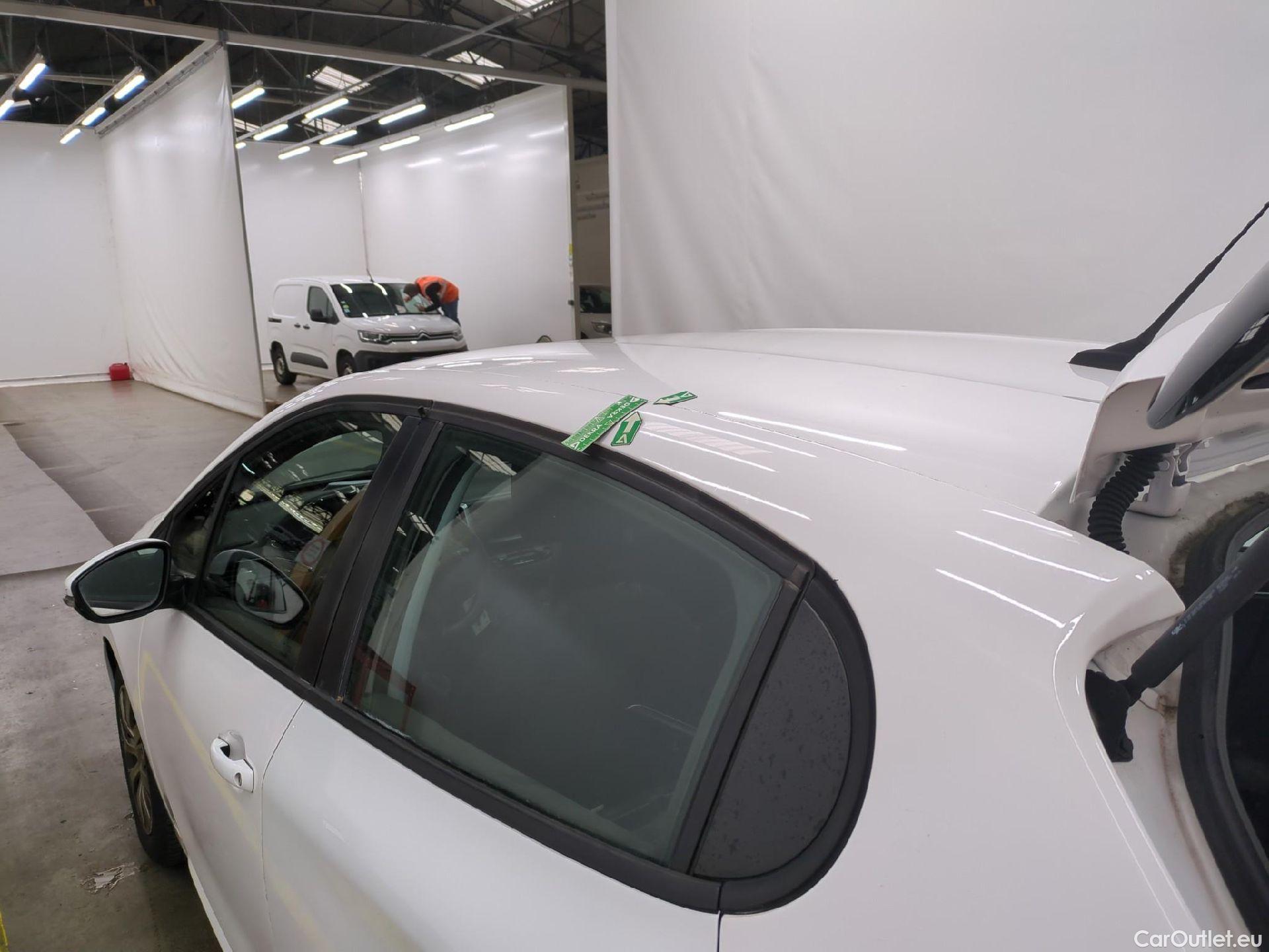  Peugeot  208  Affaire Premium Pack 1.2 80CV BVM5 E6dT #38