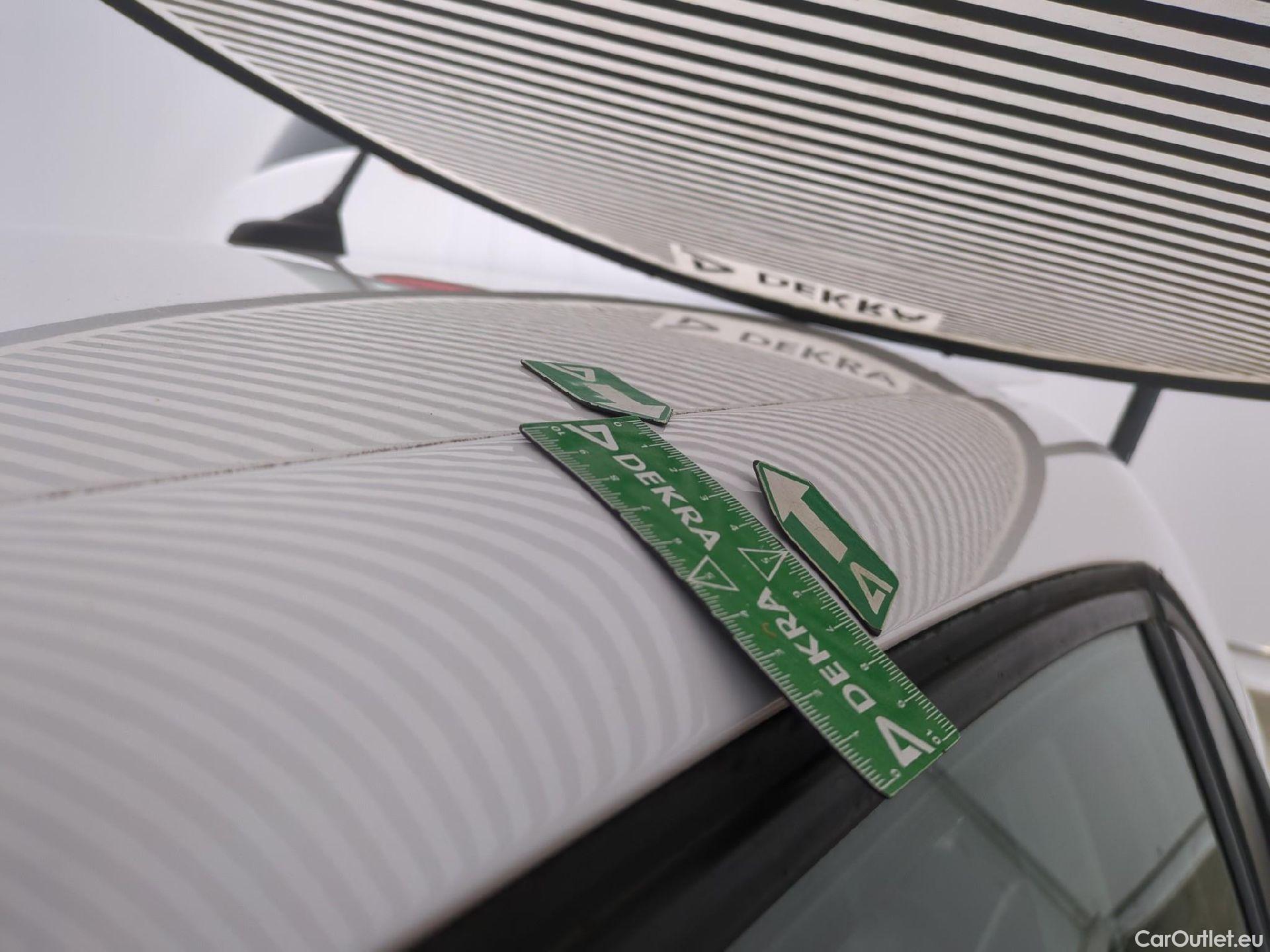  Peugeot  208  Affaire Premium Pack 1.2 80CV BVM5 E6dT #37