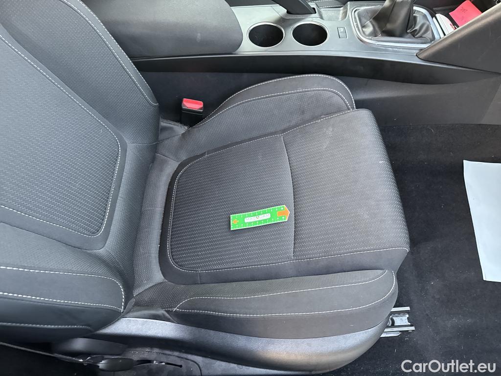  Renault  Megane RENAULT Mégane Berline / 2020 / 5P / Berline Business TCe 115 FAP / TRANSFO VP VF #19