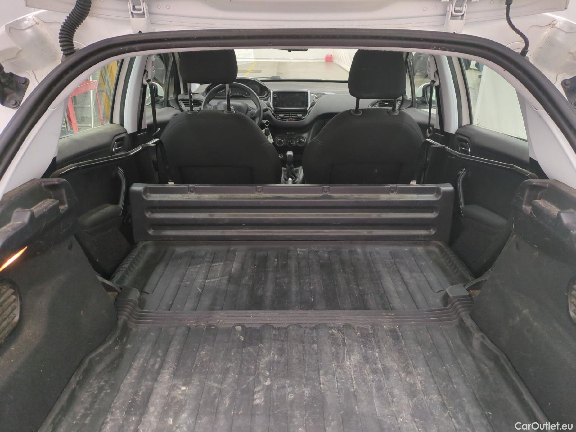  Peugeot  208  Affaire Premium Pack 1.2 80CV BVM5 E6dT #16