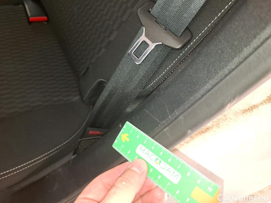  Peugeot  208 PEUGEOT  5p Berline 16 BlueHDi 75 Active #15